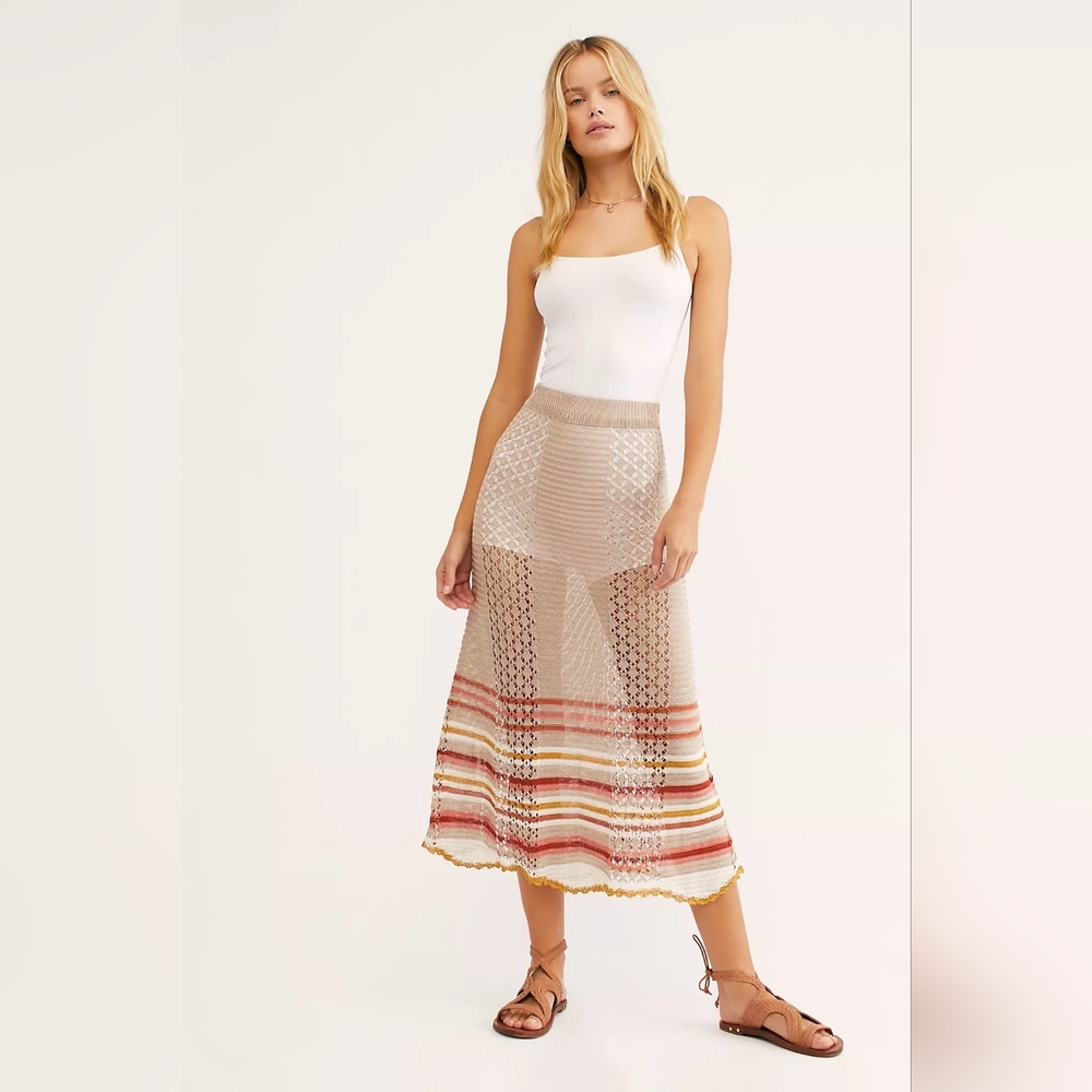 FREE PEOPLE DANNIE HALF-SLIP  SIZE MEDIUM